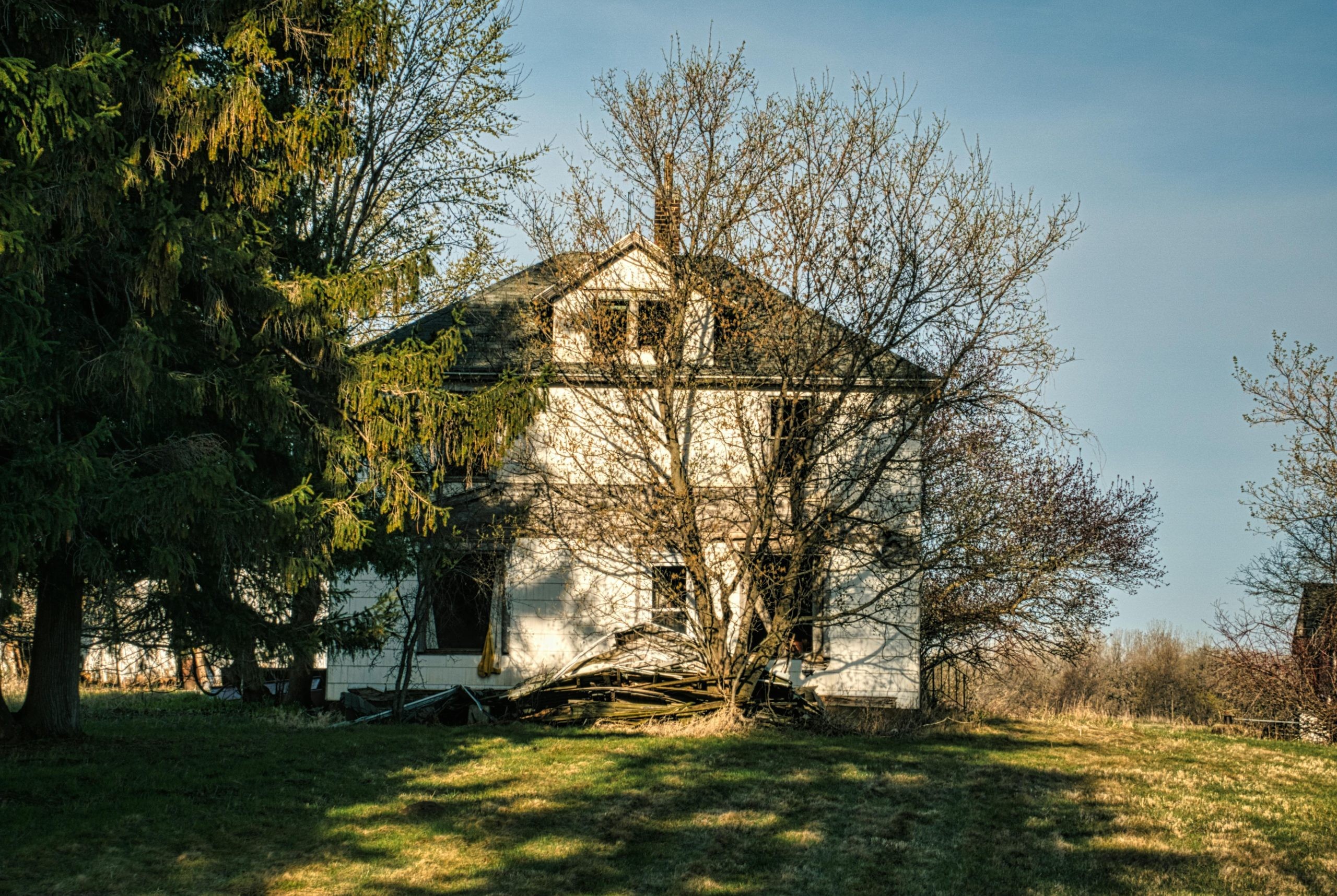 Pre-Foreclosure Properties: What It Means and How to Find Deals